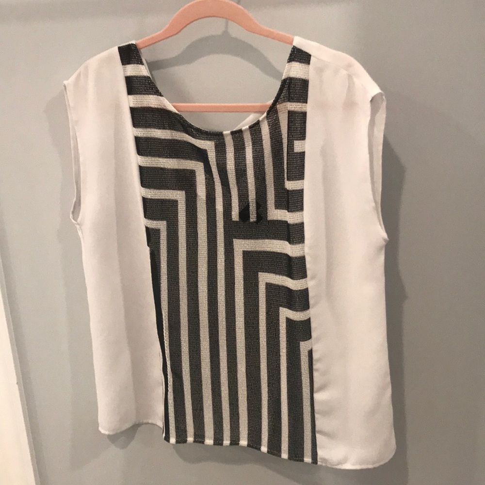 White and black blouse by Mossimo